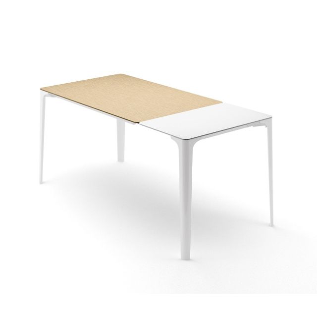 Infiniti-Design-MAT-table